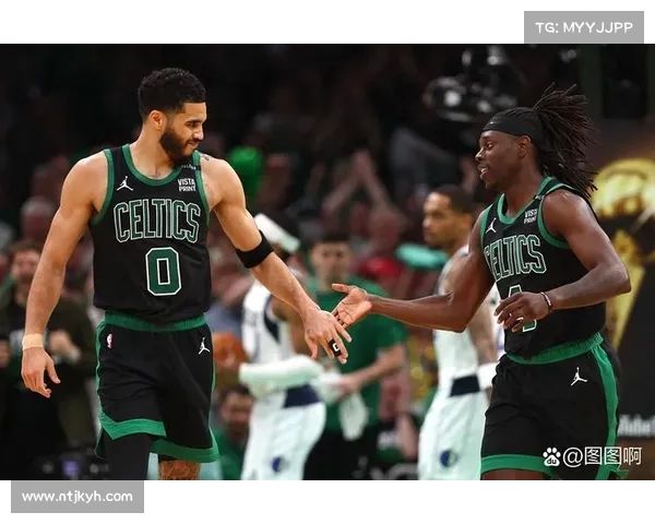霍勒迪强调:防守稳固是制胜之道 面对强敌我们要保持一致性 霍勒迪强调:防守稳固是制胜之道 面对强敌我们要保持一致性